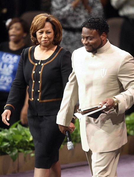 Vanessa Long Has Change of Heart will Stay Married to Bishop Eddie Long