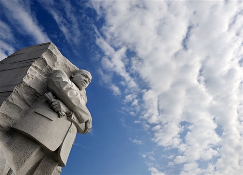Martin Luther King Memorial Dedication Held This Sunday: Obama &#038; Aretha Franklin Headliners
