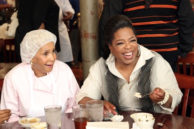 OPRAH WINFREY MAKES SURPRISE VISIT TO SOUL FOOD RESTAURANT &#8216;SWEETIE PIE&#8217;S&#8217;
