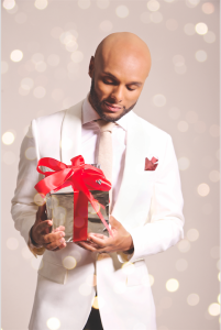 R&#038;B Crooner Kenny Lattimore Dips into Gospel with First Ever Christmas Album