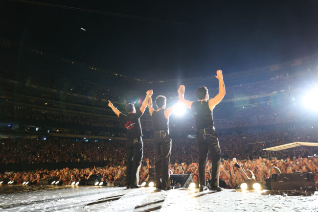 Jonas Brothers Launch &#8216;JONAS 20&#8217; Tour with Sold-Out MetLife Show