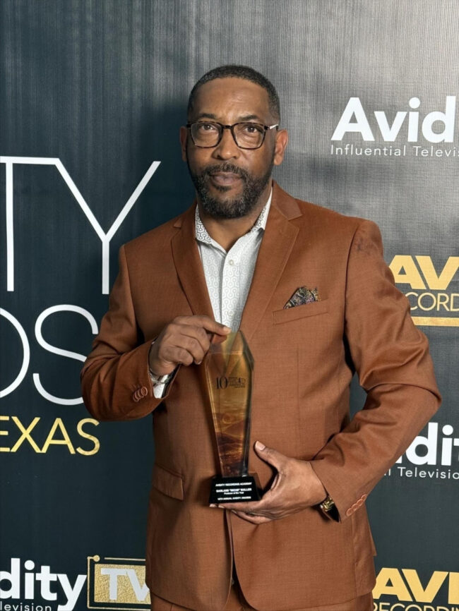 Dr. Alyn E. Waller Wins Male Vocalist of the Year at 2025 Avidity Awards